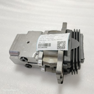 Excavator Spare Parts Travel Pedal 31MH-20030 For R16-9 R17Z-9A