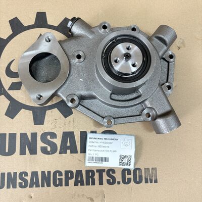 Hyunsang Excavator Parts Water Pump RE546918 For 6105R 6115R 6125R 6105M