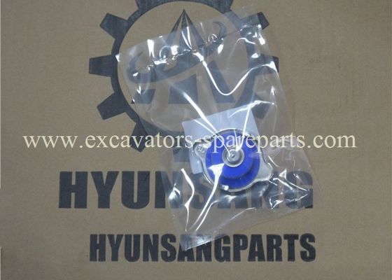20Y-03-22110 20Y-03-22111 Excavator Radiator Cap For  PC130-8 PC160 PC200-6